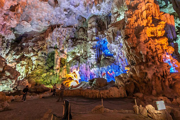 Amazing cave halong vietnam
