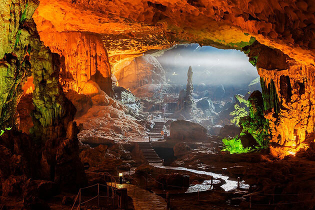 Amazing cave - sung sot cave