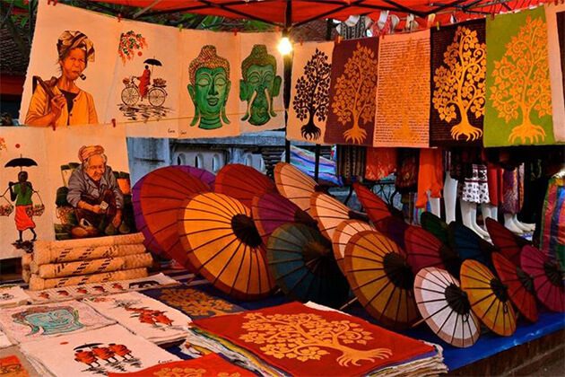 H’ mong Night Market from Laos tour package