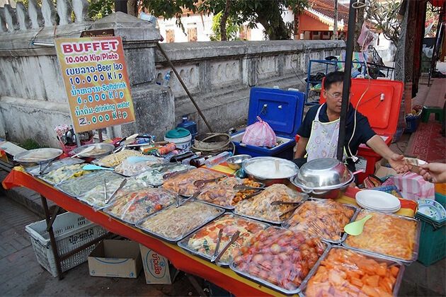 H’ mong Night Market offer amazing experiencein Indochina trip