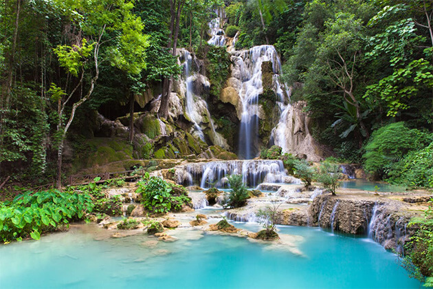 Spectacular view of Kuang Si Water Fall