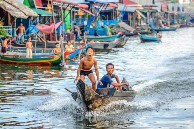 Tonle Sap Lake best place to visit in Cambodia trip