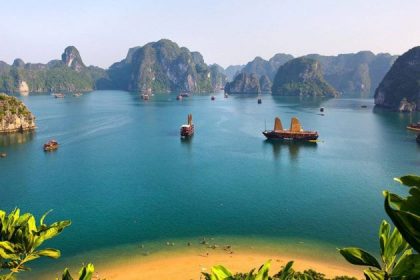 halong bay panoramic view