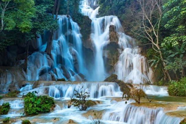 kuangsi waterfall in luang prabang