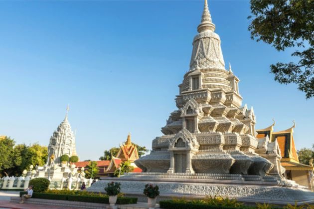 silver pagoda in phnom penh