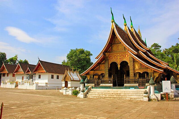 visit Vat Xieng Thong in Indochina tour packages